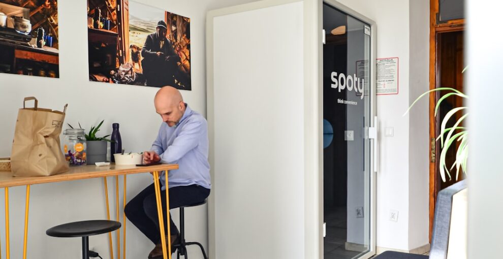 Forståelse og Vigtigheden af Akustikregulering
